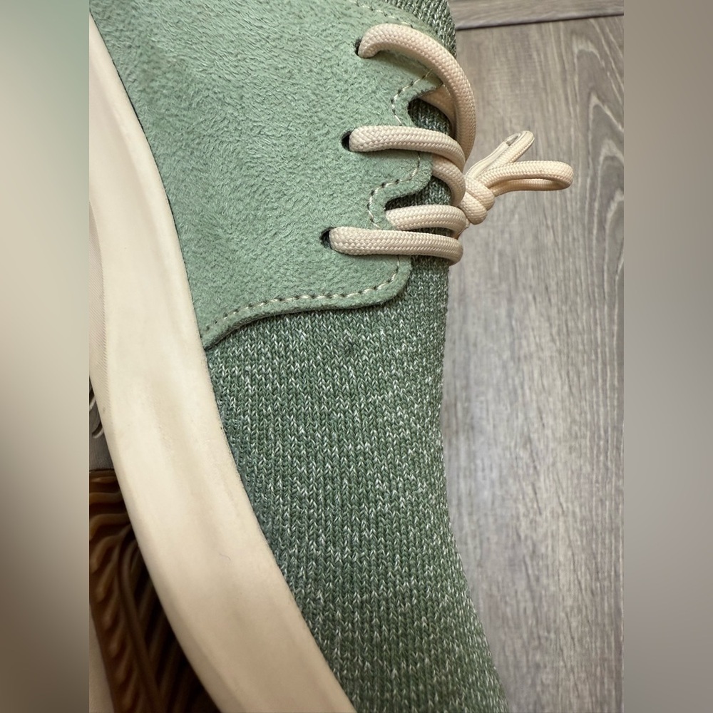 Vessi Everyday Classic Sneaker Fig Green on Off White Men’s Size 9 - Picture 11 of 11